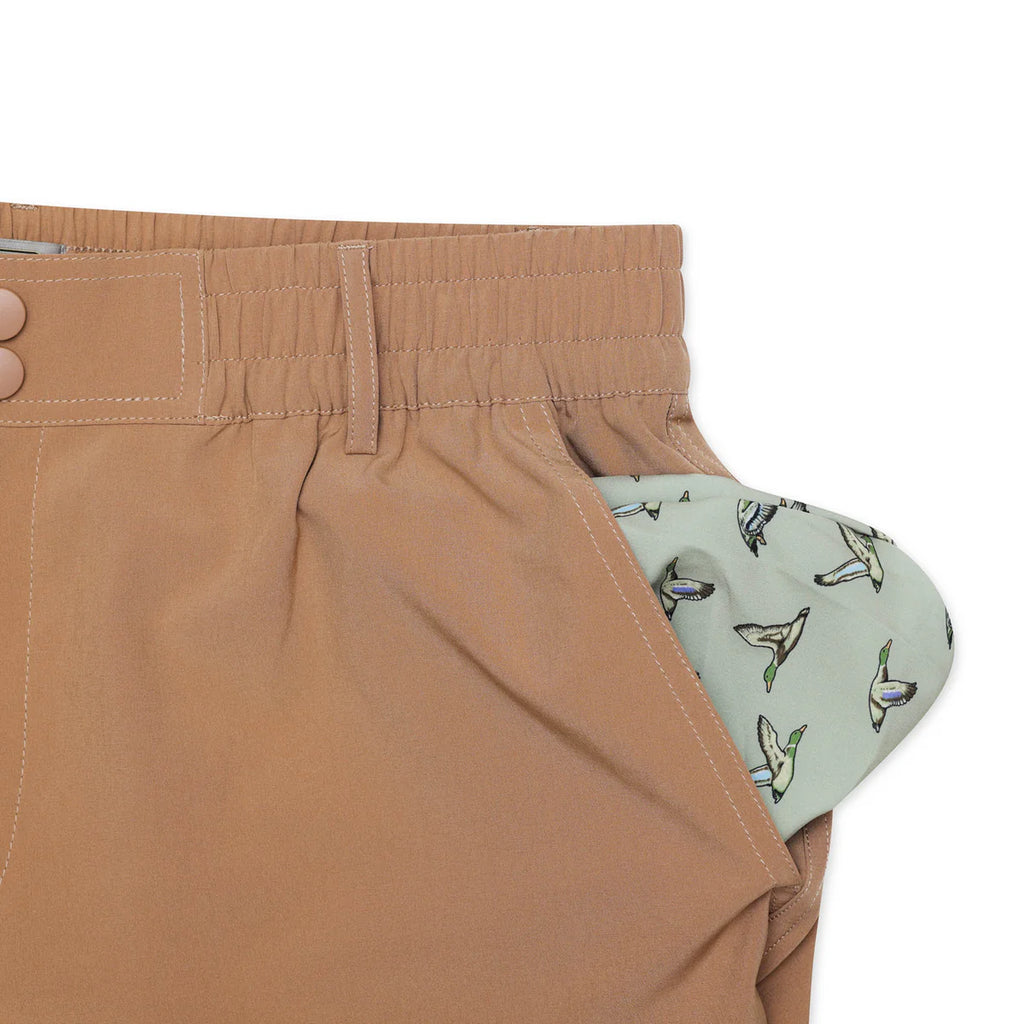 Everyday Short 7" Desert Tan - Flying Ducks Pocket